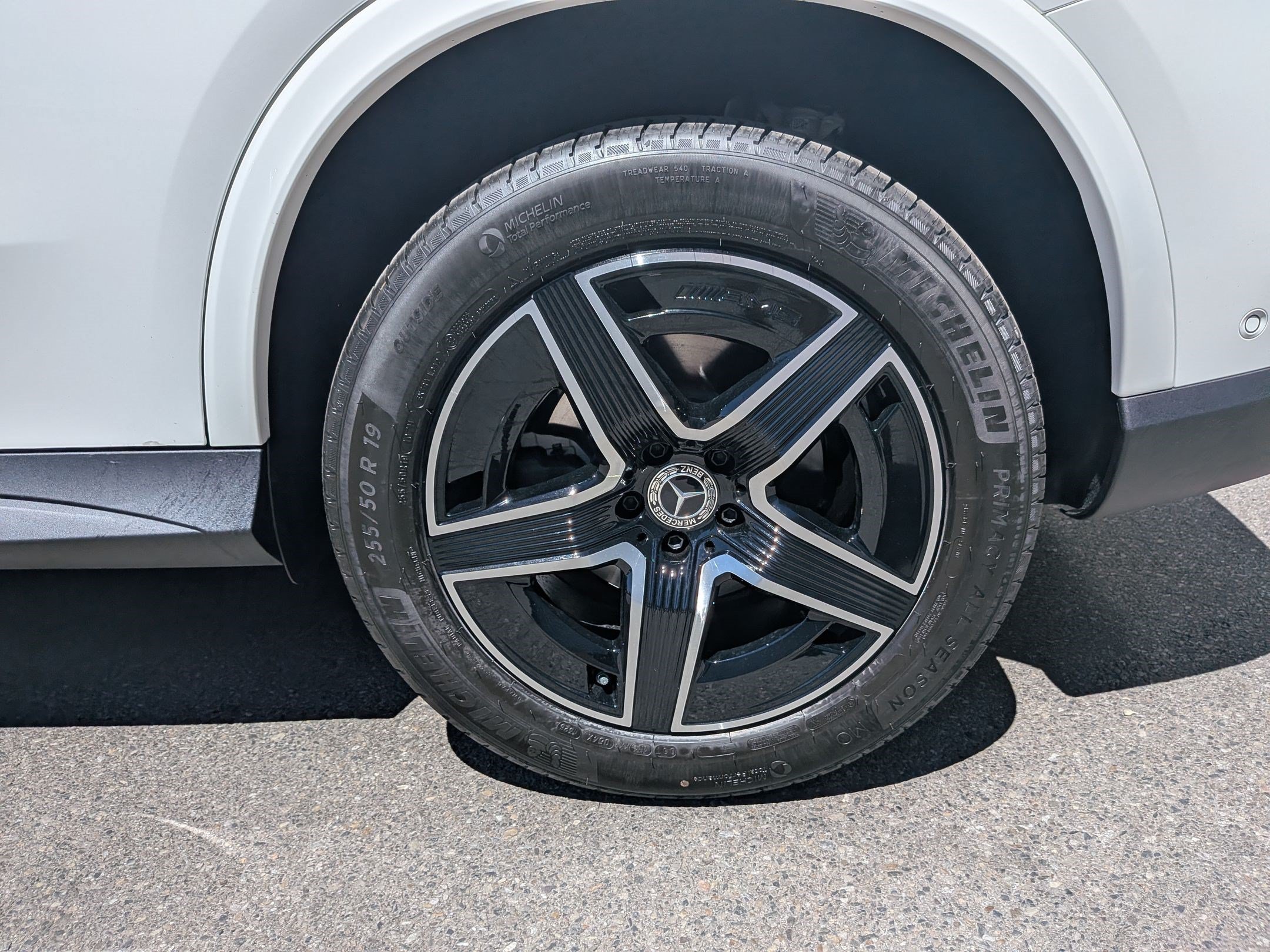 New 2026 Polar White Mercedes-Benz GLC 300 image 15