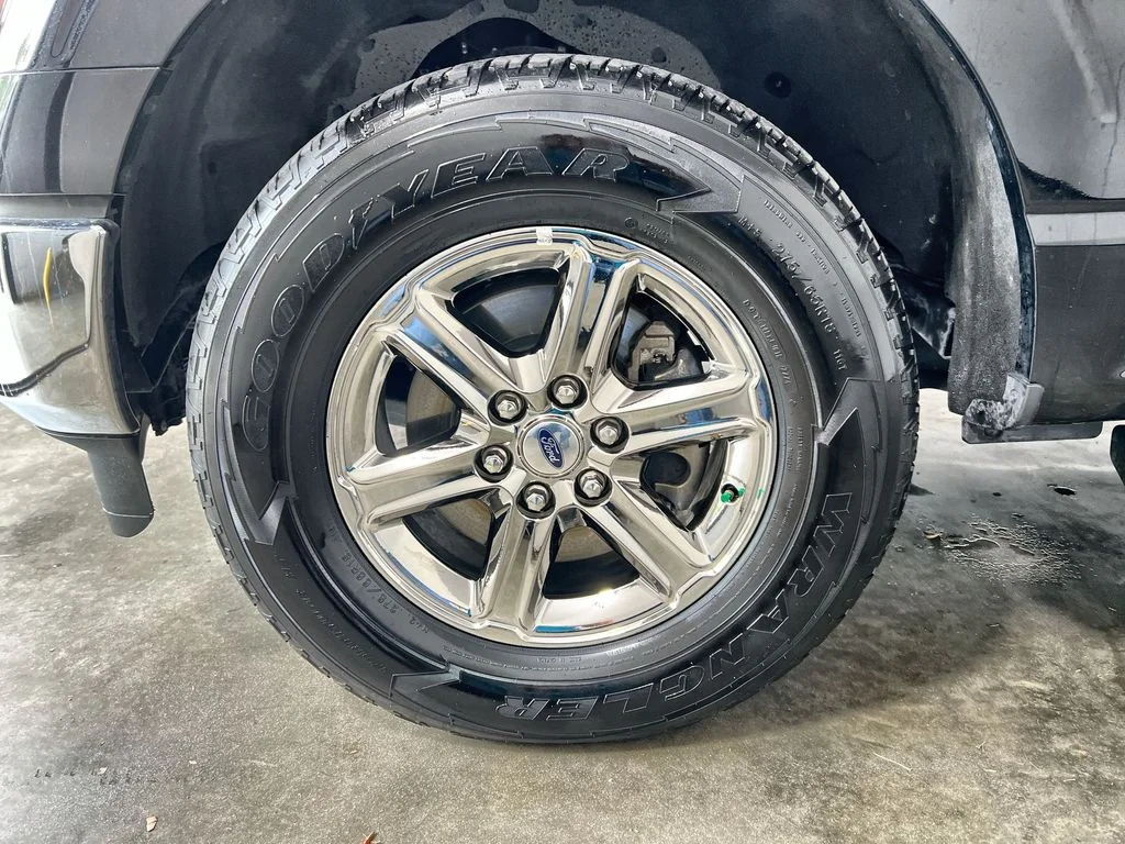 Used 2024 Black Ford XLT image 18