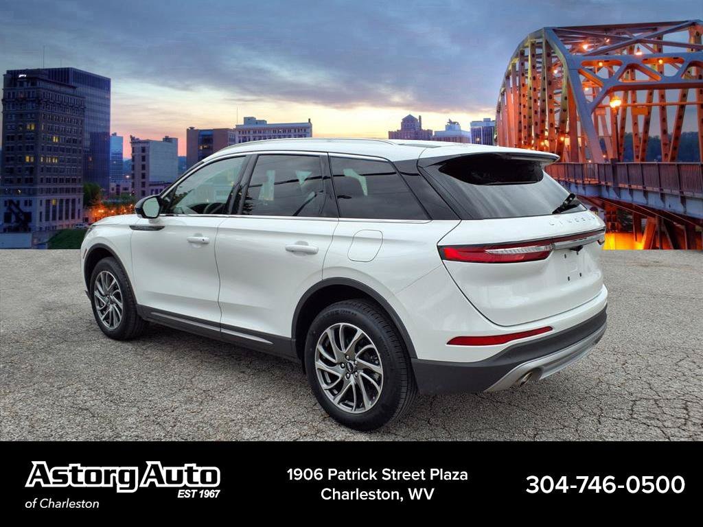 Used 2022 Pristine White Metallic Tri-Coat Lincoln Standard image 5