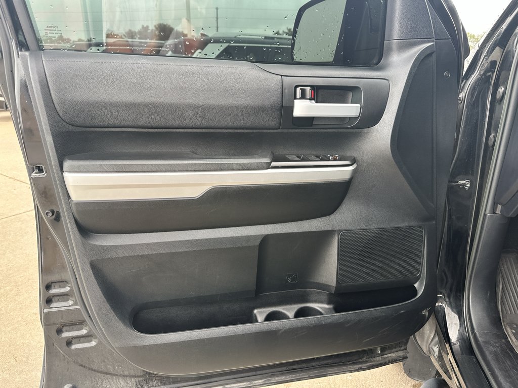 Used 2017 Black Toyota SR5 image 16