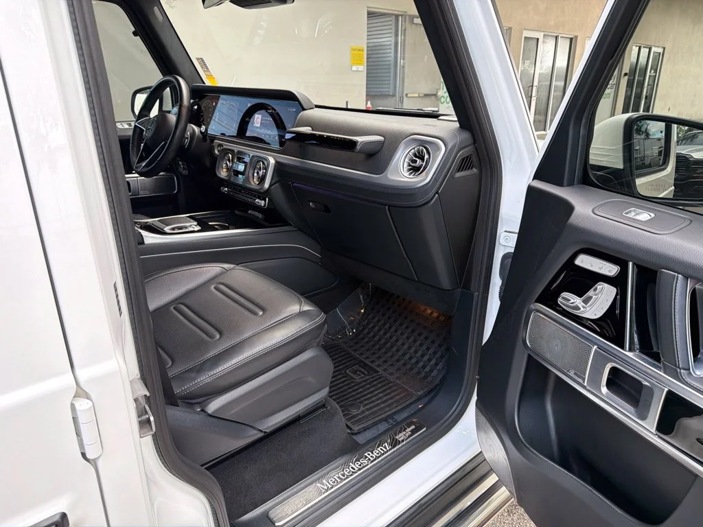 Used 2025 White Mercedes-Benz G 550 image 27