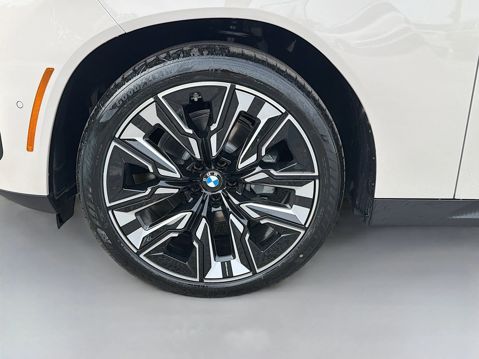 New 2026 Dune Grey Metallic BMW 30 xDrive image 42