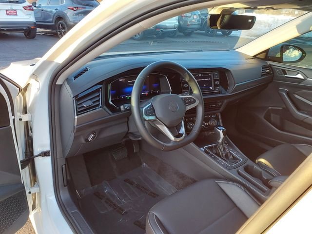 2024 Volkswagen Jetta SE - Photo 12