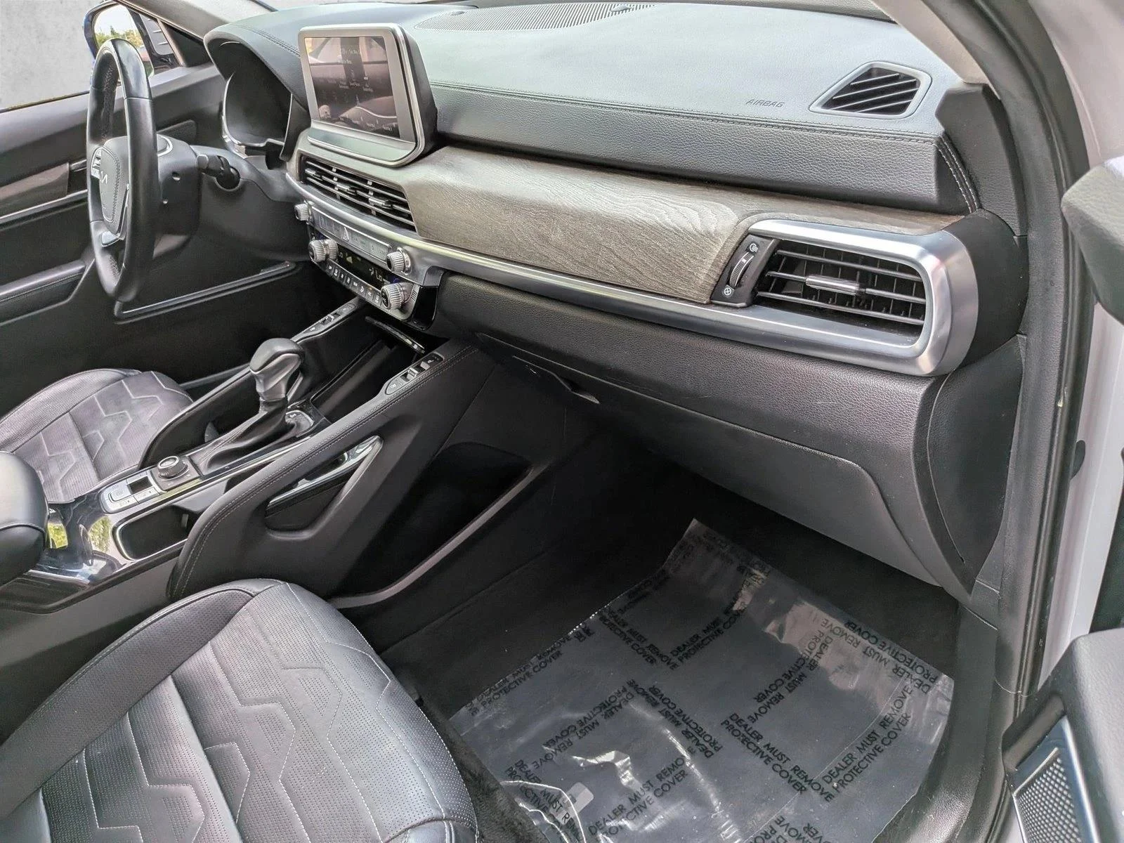 Used 2022 Wolf Gray Kia SX image 24