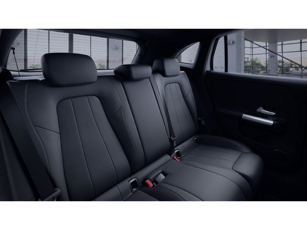 Certified Used 2023 Polar White Mercedes-Benz GLA 250 4MATIC® image 5