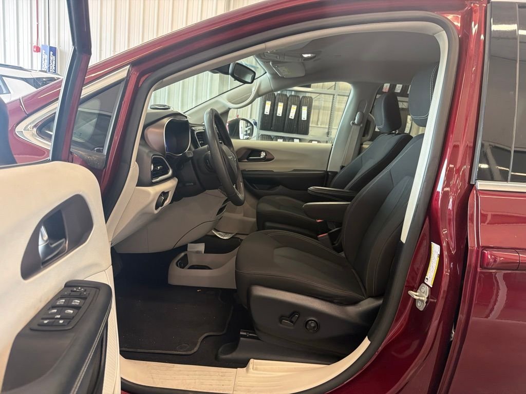 Used 2023 Red Chrysler LX image 7