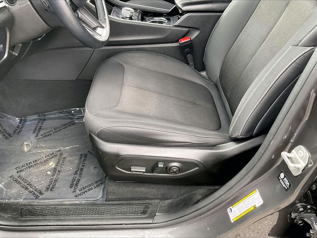 Used 2022 Baltic Gray Metallic Clearcoat Jeep Laredo image 33