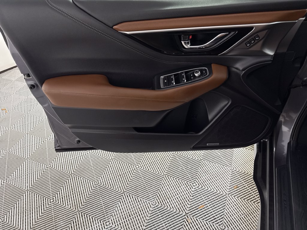 Used 2022 Gray Subaru Touring XT image 10