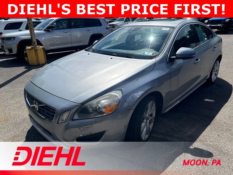 Used 2011 Silver Volvo T6 image 2