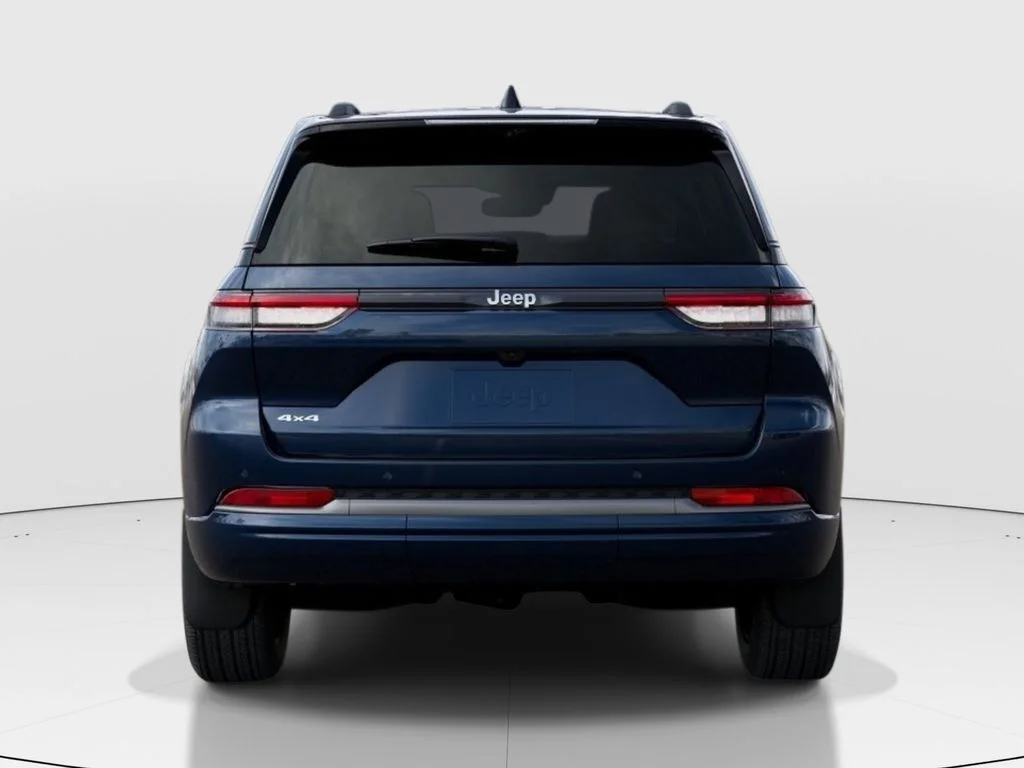 New 2026 Fathom Blue Pearl-Coat Exterior Paint Jeep Limited Reserve image 4