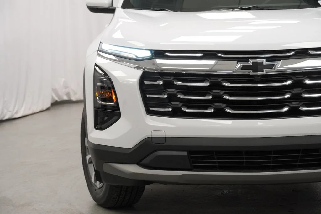 New 2026 Summit White Chevrolet LT image 33