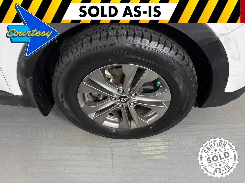 Used 2013 White Hyundai Base image 10