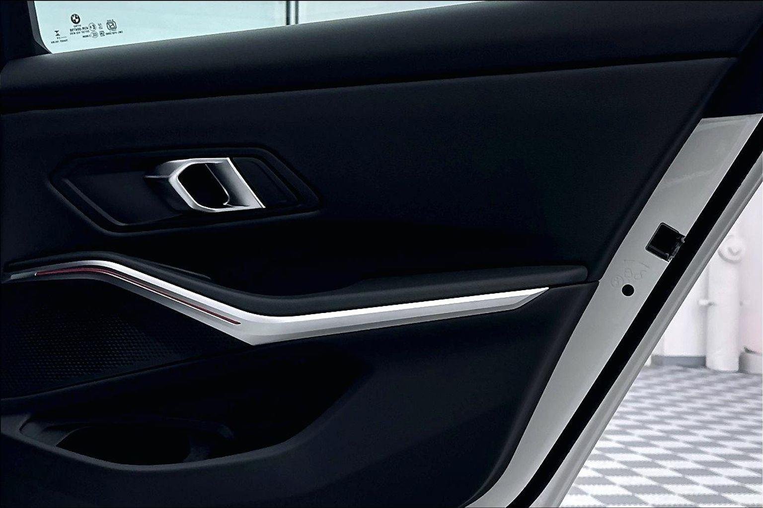New 2026 Alpine White BMW 330i NA xDrive image 32