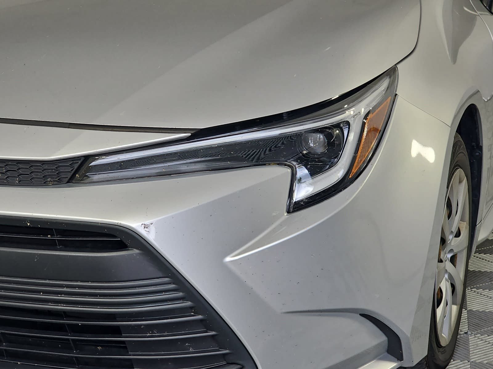 Used 2023 Silver Toyota LE image 25