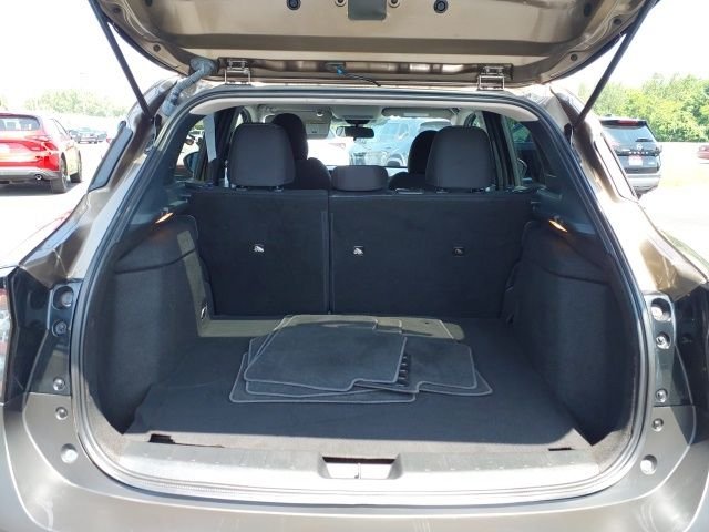 Used 2025 Brown Nissan SV image 18