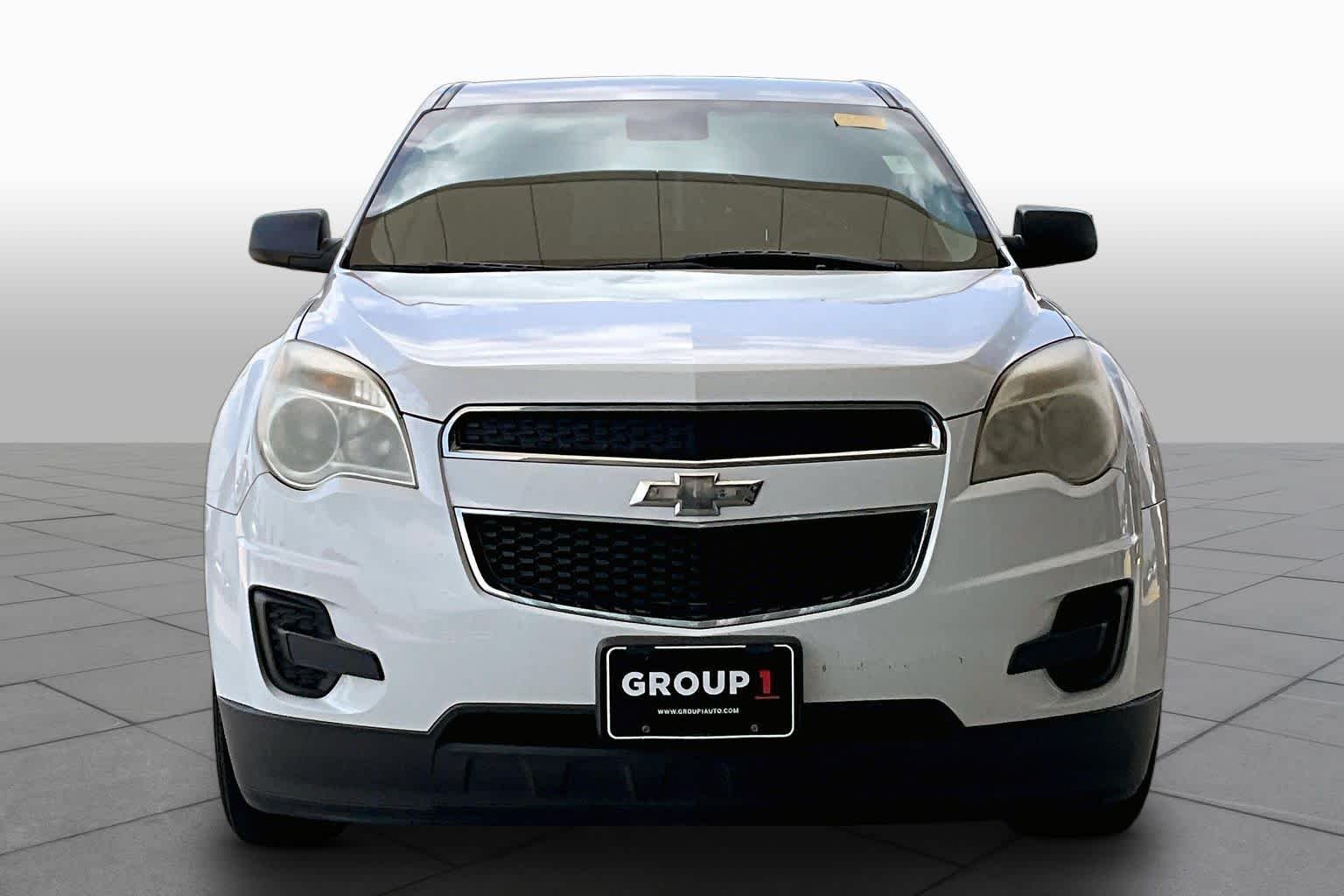 Used 2015 Summit White Chevrolet LS image 4