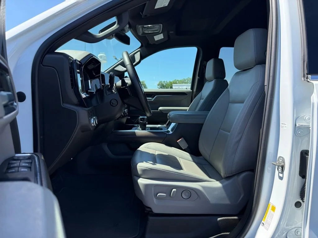 2023 GMC Sierra 1500 SLT - Photo 15