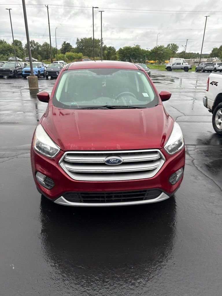Used 2017 Ruby Red Metallic Ford SE image 9
