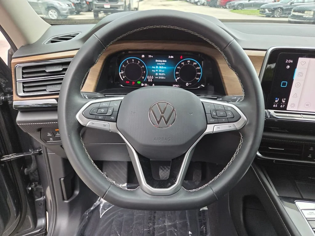 Used 2024 Platinum Gray Metallic Volkswagen 2.0T SE w/Technology image 29
