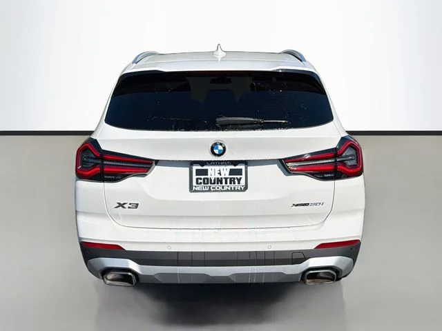 Used 2022 White BMW xDrive30i image 6