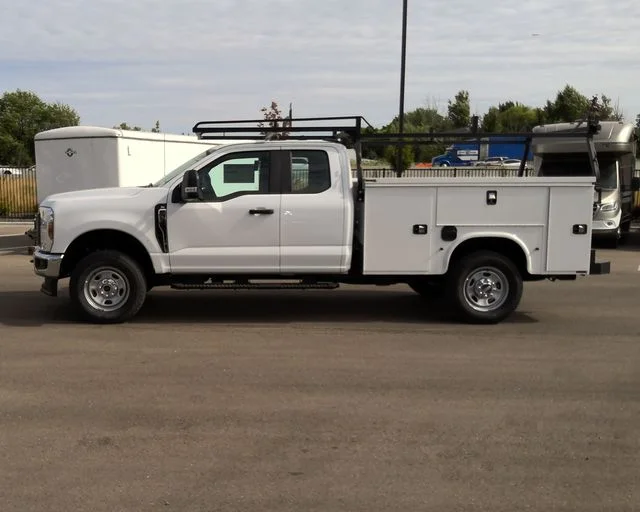 New 2026 Oxford White Ford XL image 3