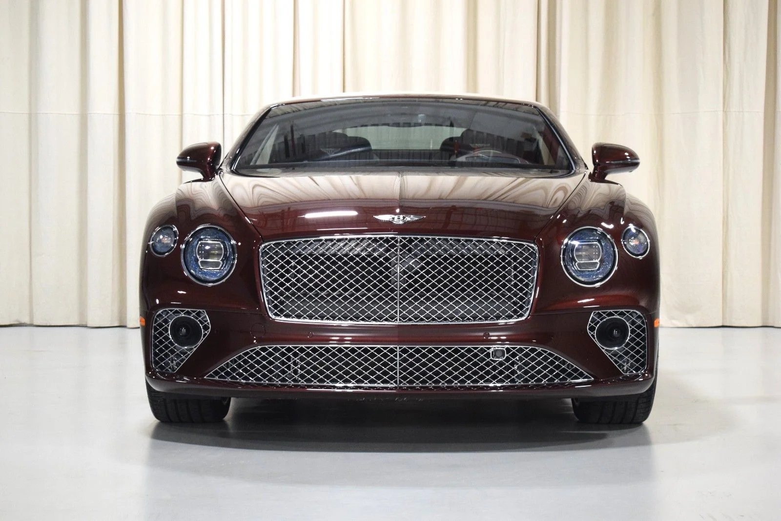 Used 2021 Red Bentley  image 12