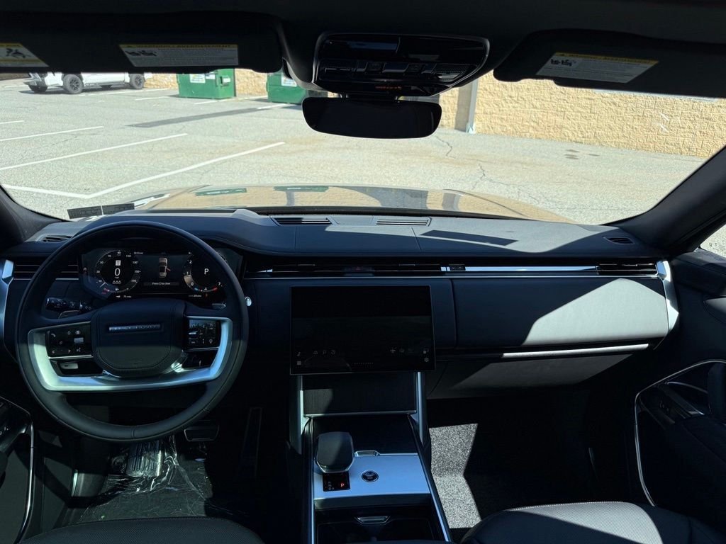 New 2026 Carpathian Grey LAND ROVER SE image 18
