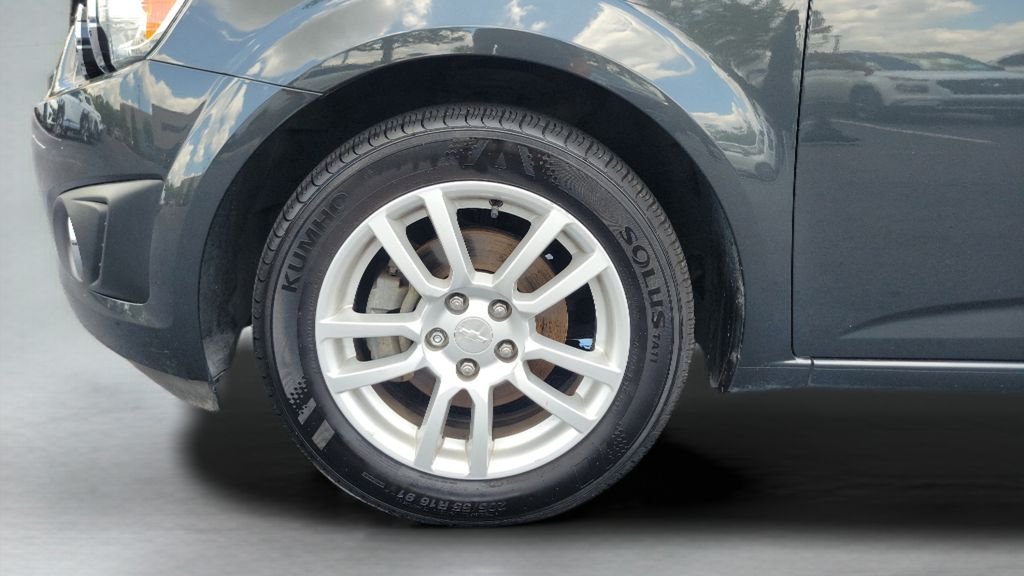 2014 Chevrolet Sonic LT - Photo 24