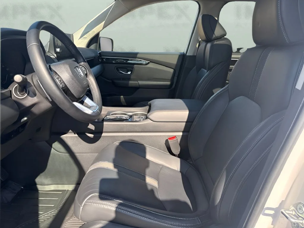 Used 2023  Honda Touring image 9