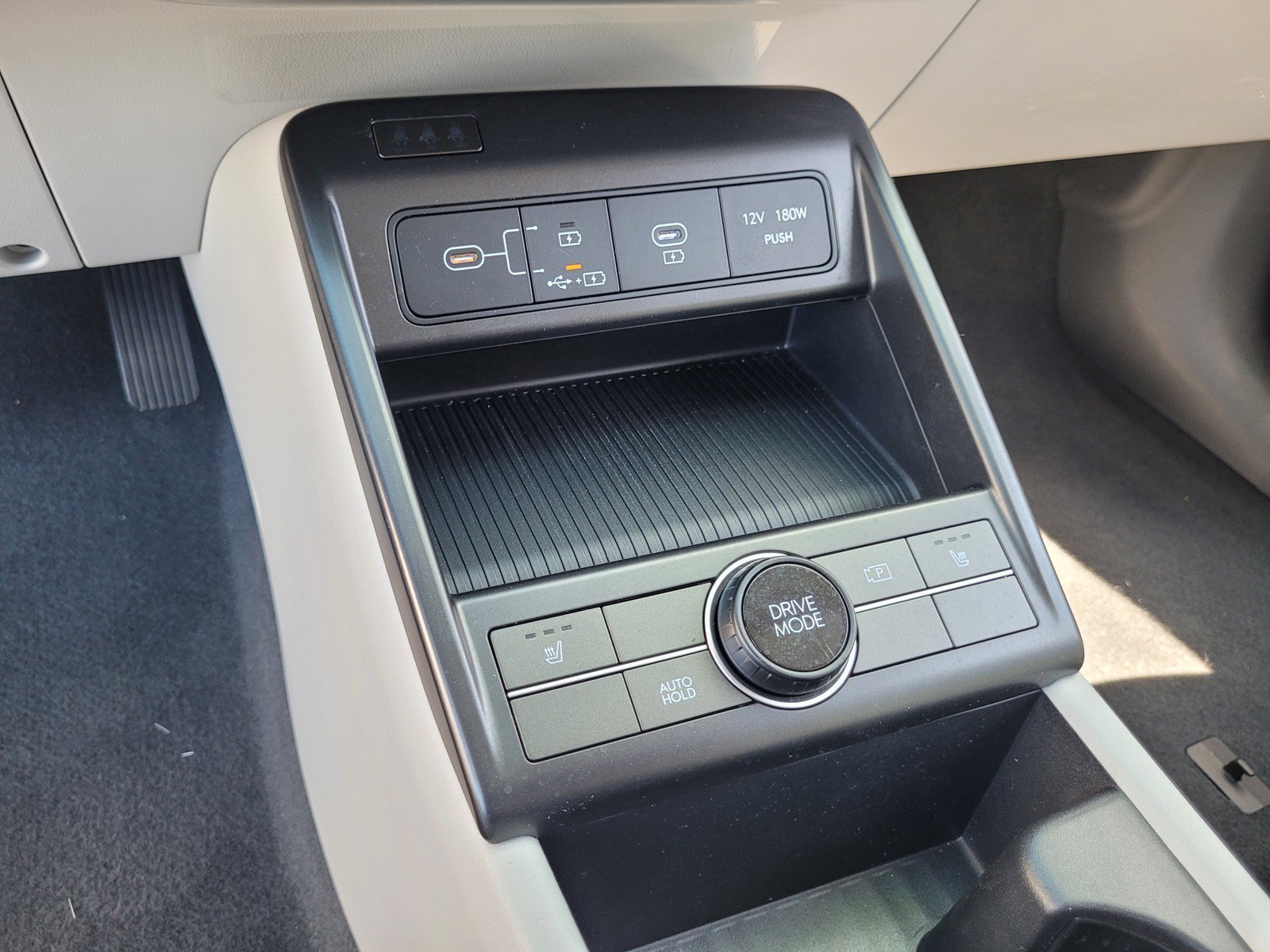 Used 2024 Gray Hyundai SEL image 20
