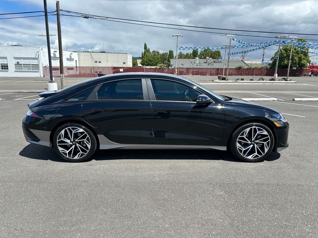 Certified Used 2023 Black Hyundai SEL image 7