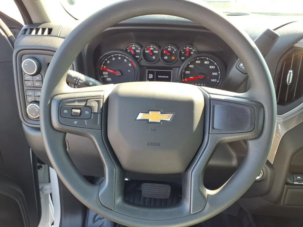 New 2026 Summit White Chevrolet WT image 11