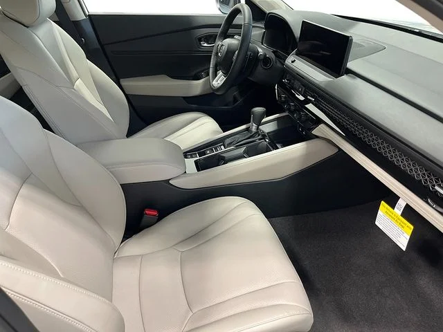 New 2026 Platinum White Pearl Honda Touring image 29
