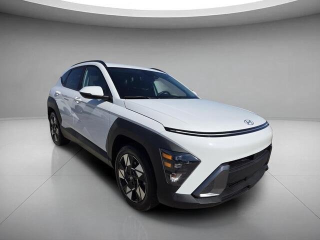 Used 2025 Atlas White Hyundai SEL image 7