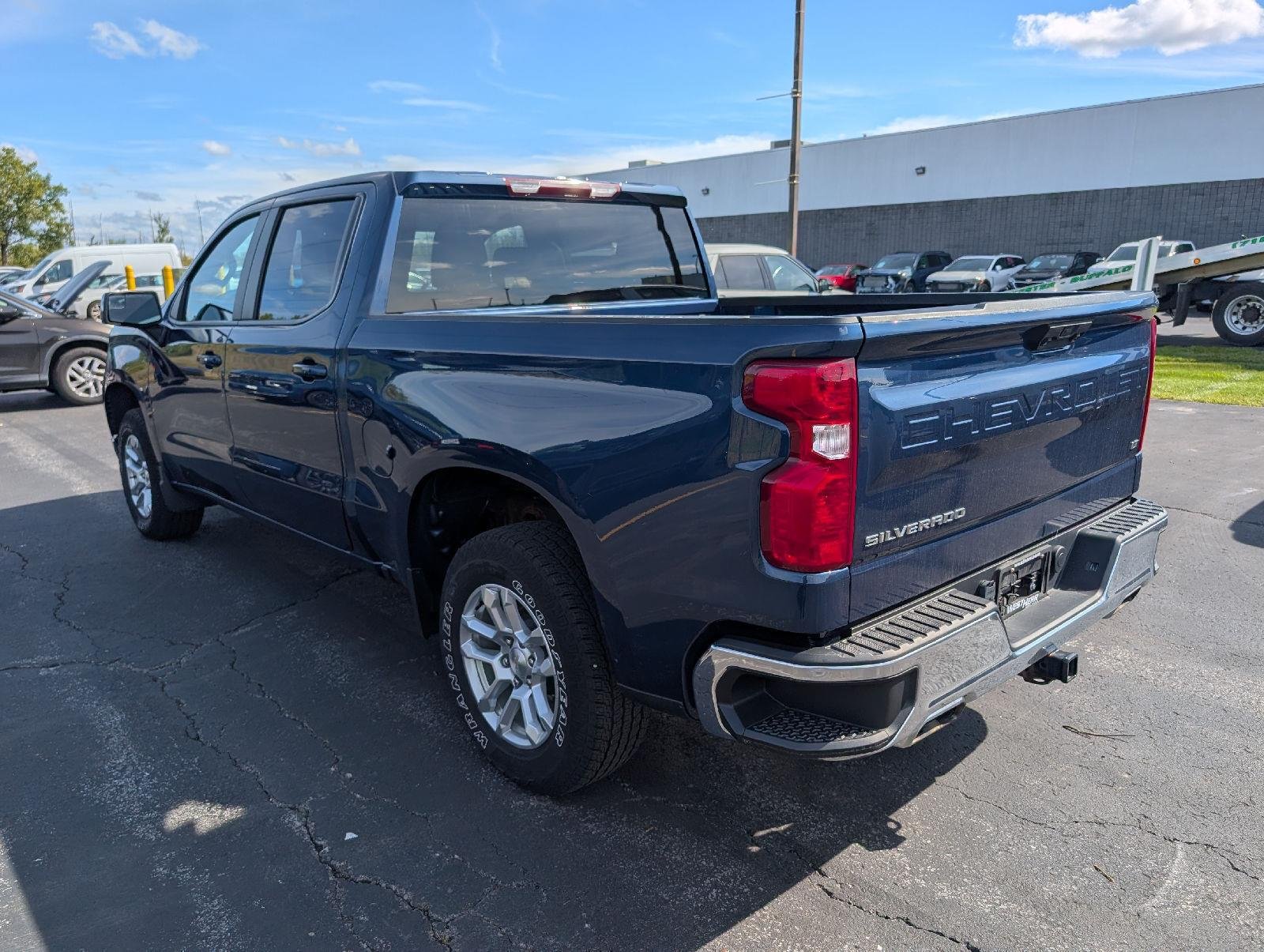 Used 2023 Northsky Blue Metallic Chevrolet LT image 5