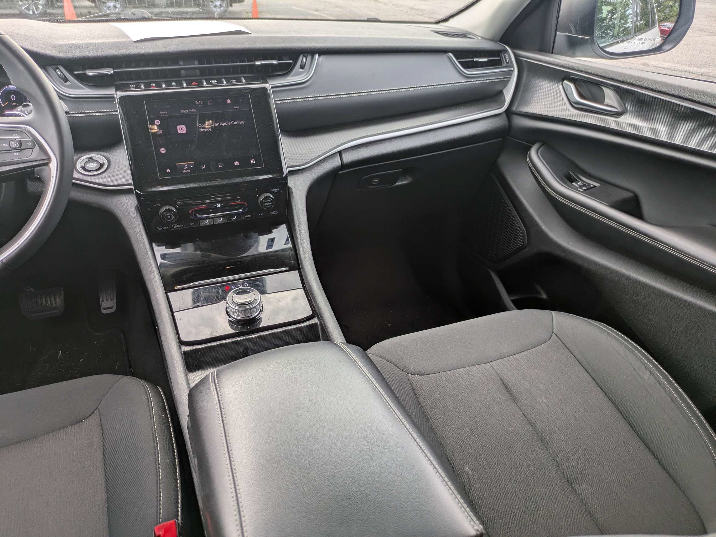 Used 2023 White Jeep Laredo image 14