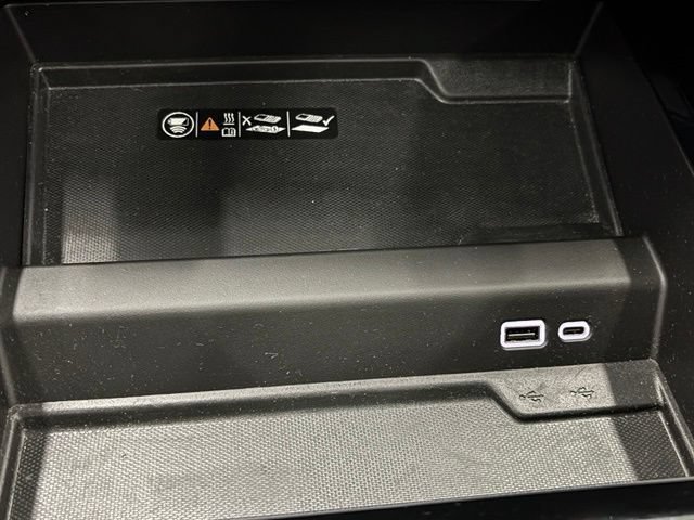 Used 2025 Black Chevrolet Z71 image 35