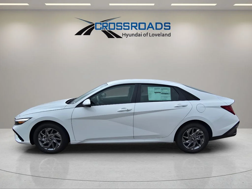 Used 2026 Serenity White Hyundai Blue image 2