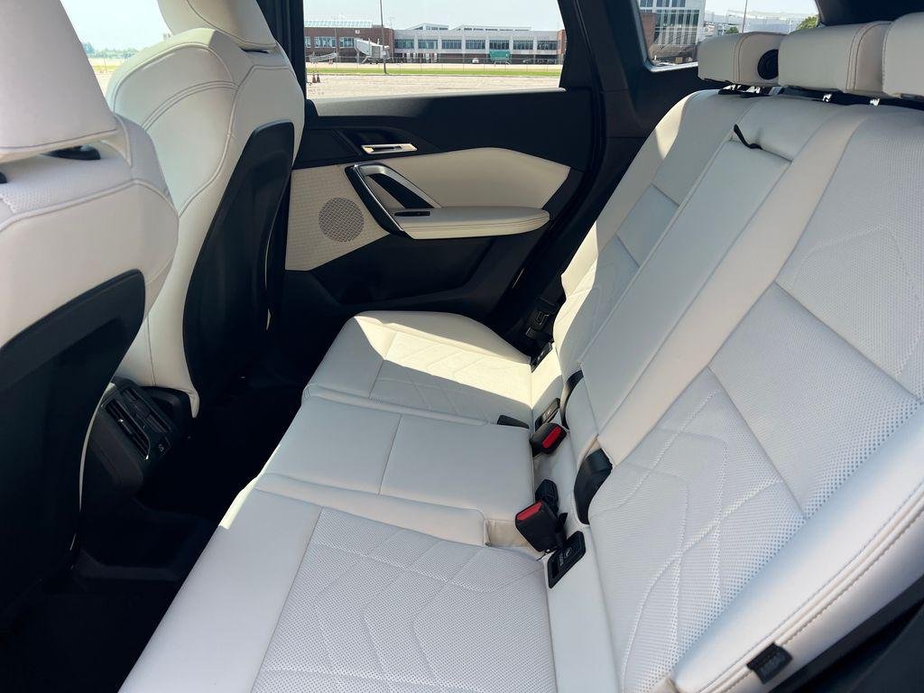 New 2026 Black Sapphire Metallic BMW xDrive28i image 24