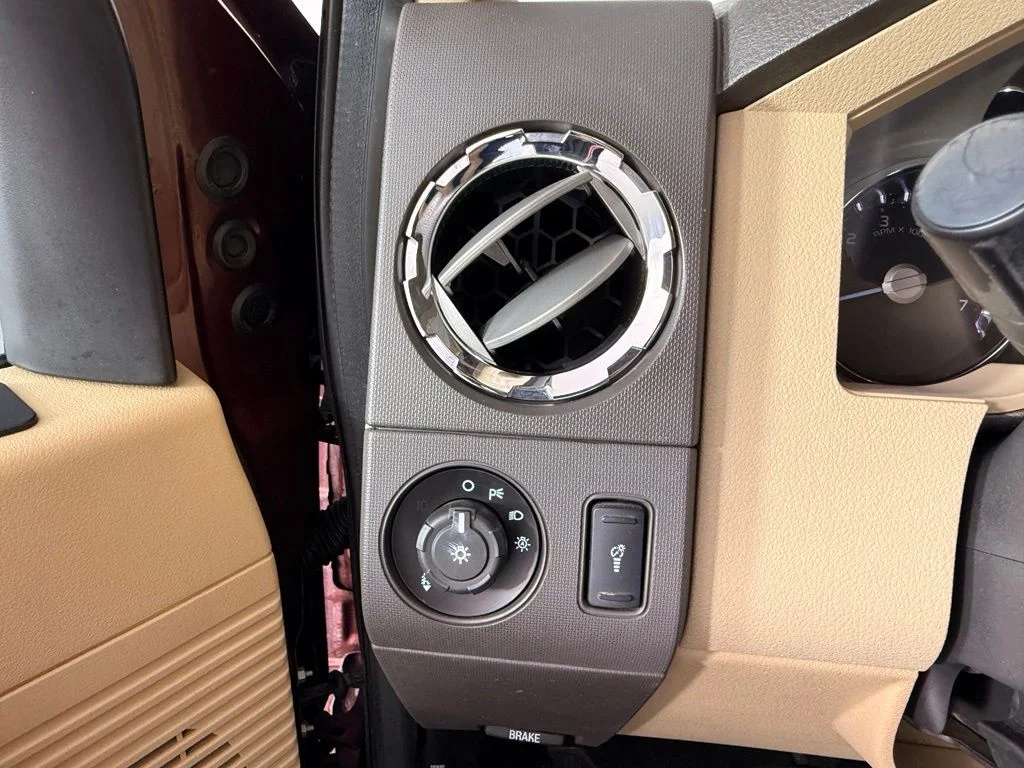 Used 2016 Brown Ford XLT image 21