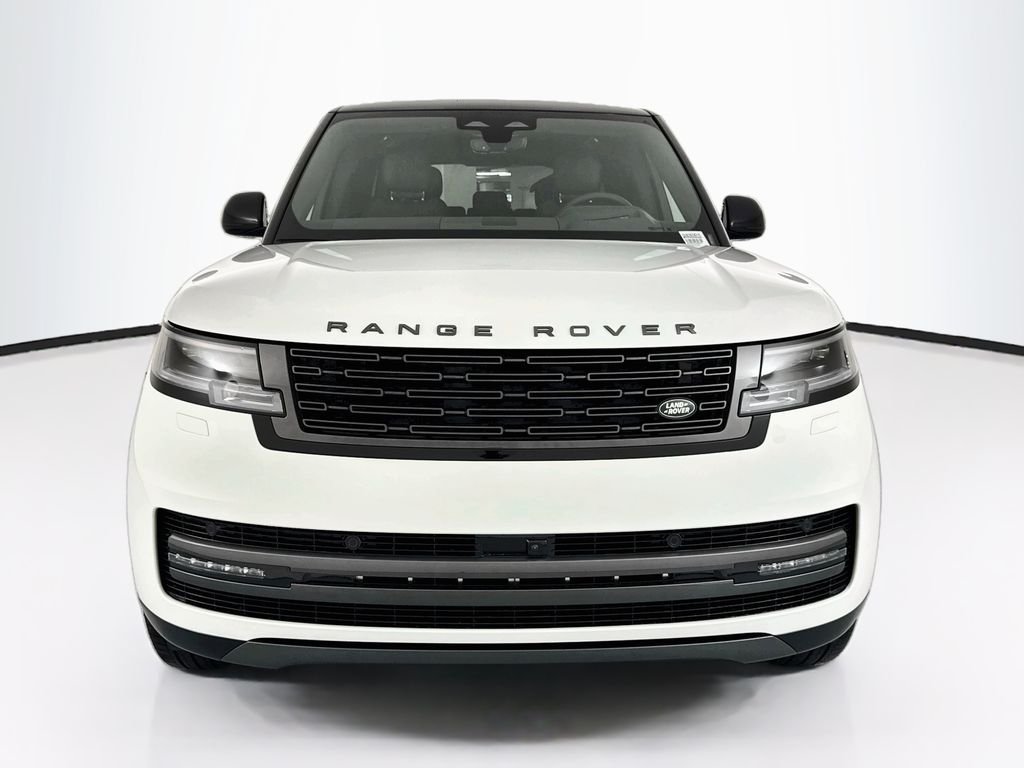 New 2027 Fuji White Land Rover SE image 2