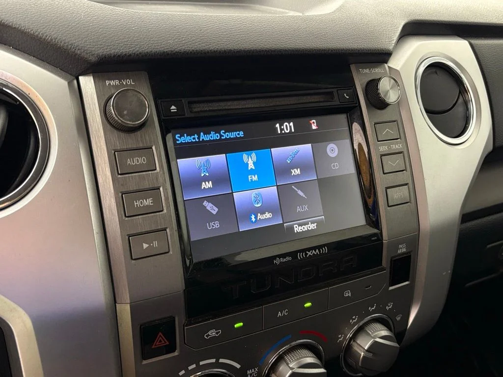 Used 2019 White Toyota SR5 image 24