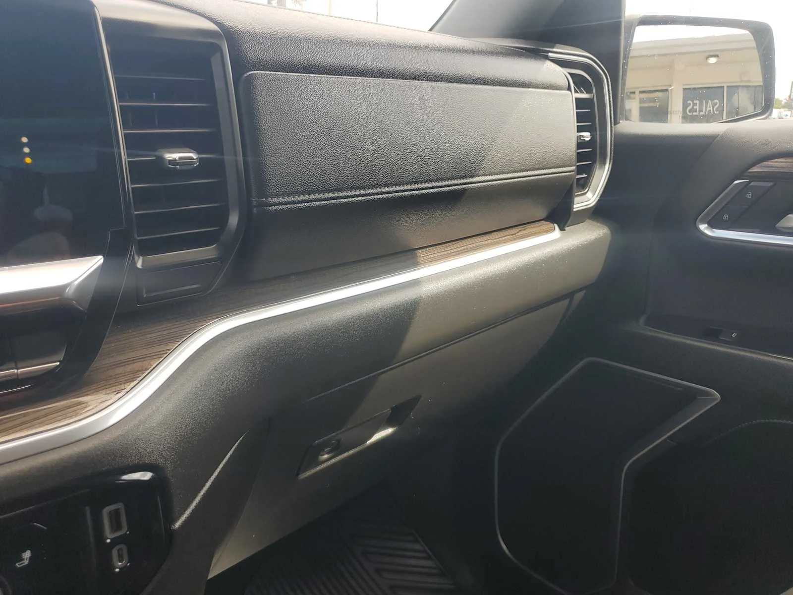 Used 2023 DARK ASH METALLIC Chevrolet LT image 24