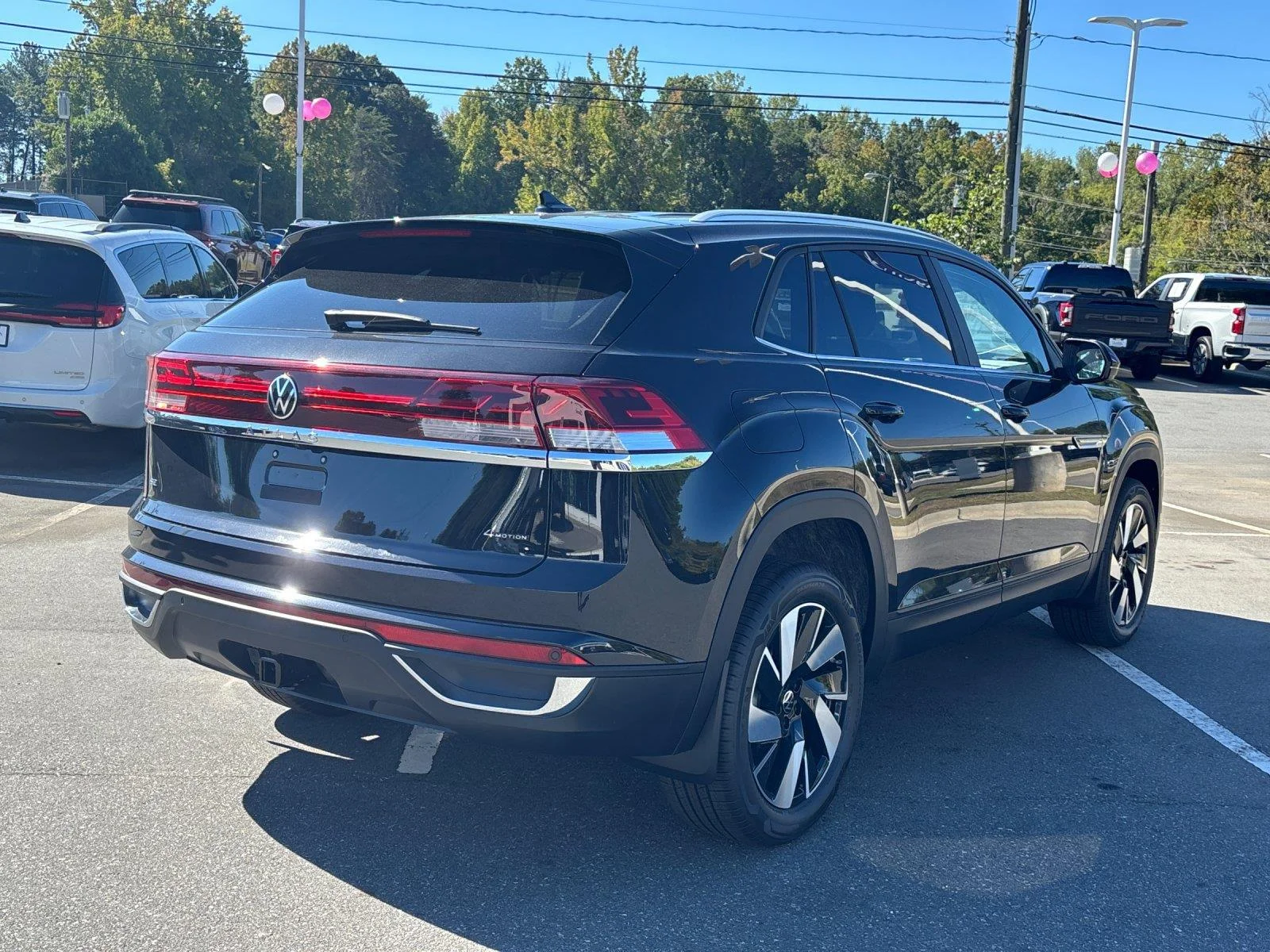New 2026 Deep Black Pearl Volkswagen 2.0T SE w/Technology image 5