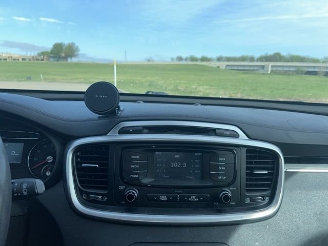 2017 Kia Sorento LX - Photo 16