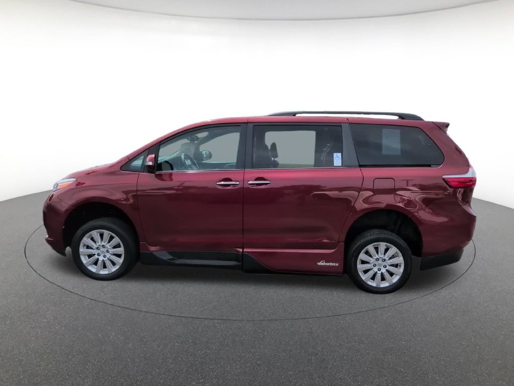 Used 2015 Red Toyota Limited Premium image 10
