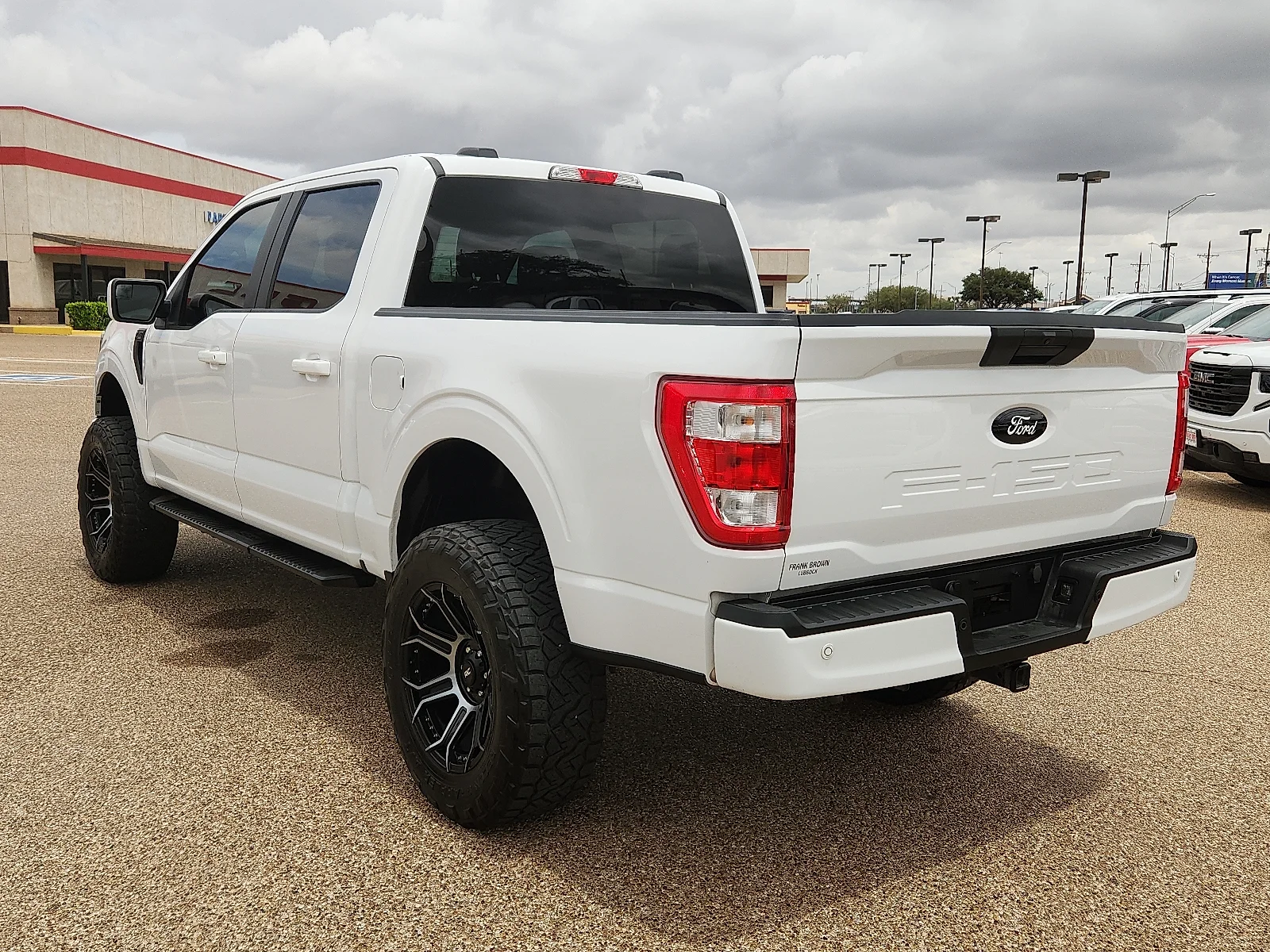 Used 2023 Oxford White Ford XL image 3
