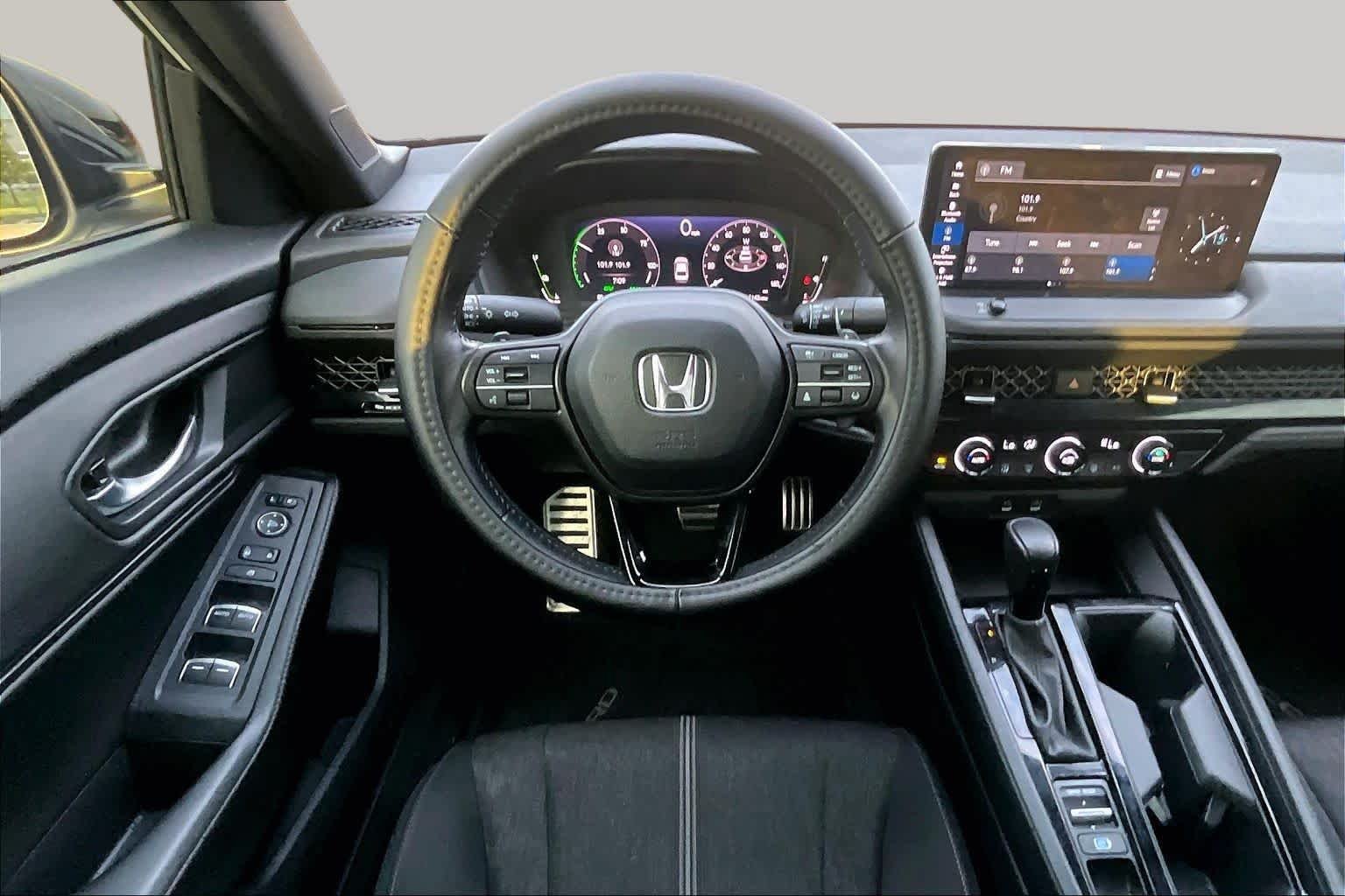 Certified Used 2023 Platinum White Pearl Honda Sport image 6