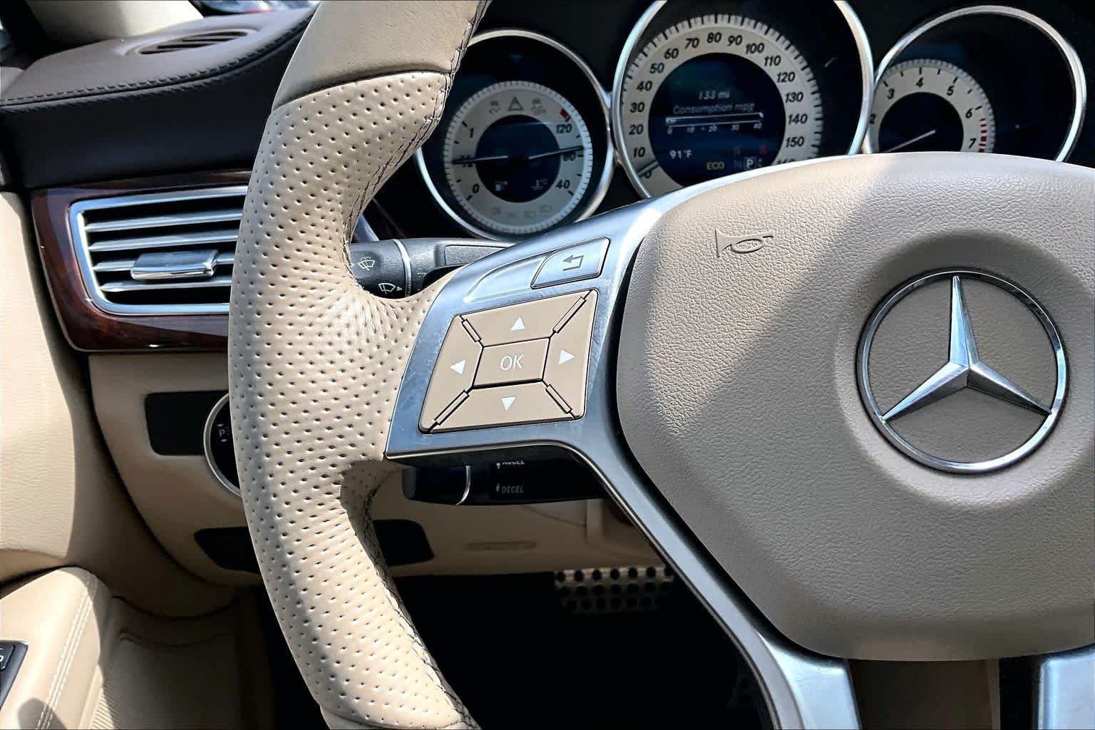 Used 2014 Diamond White Metallic Mercedes-Benz CLS 550 image 23