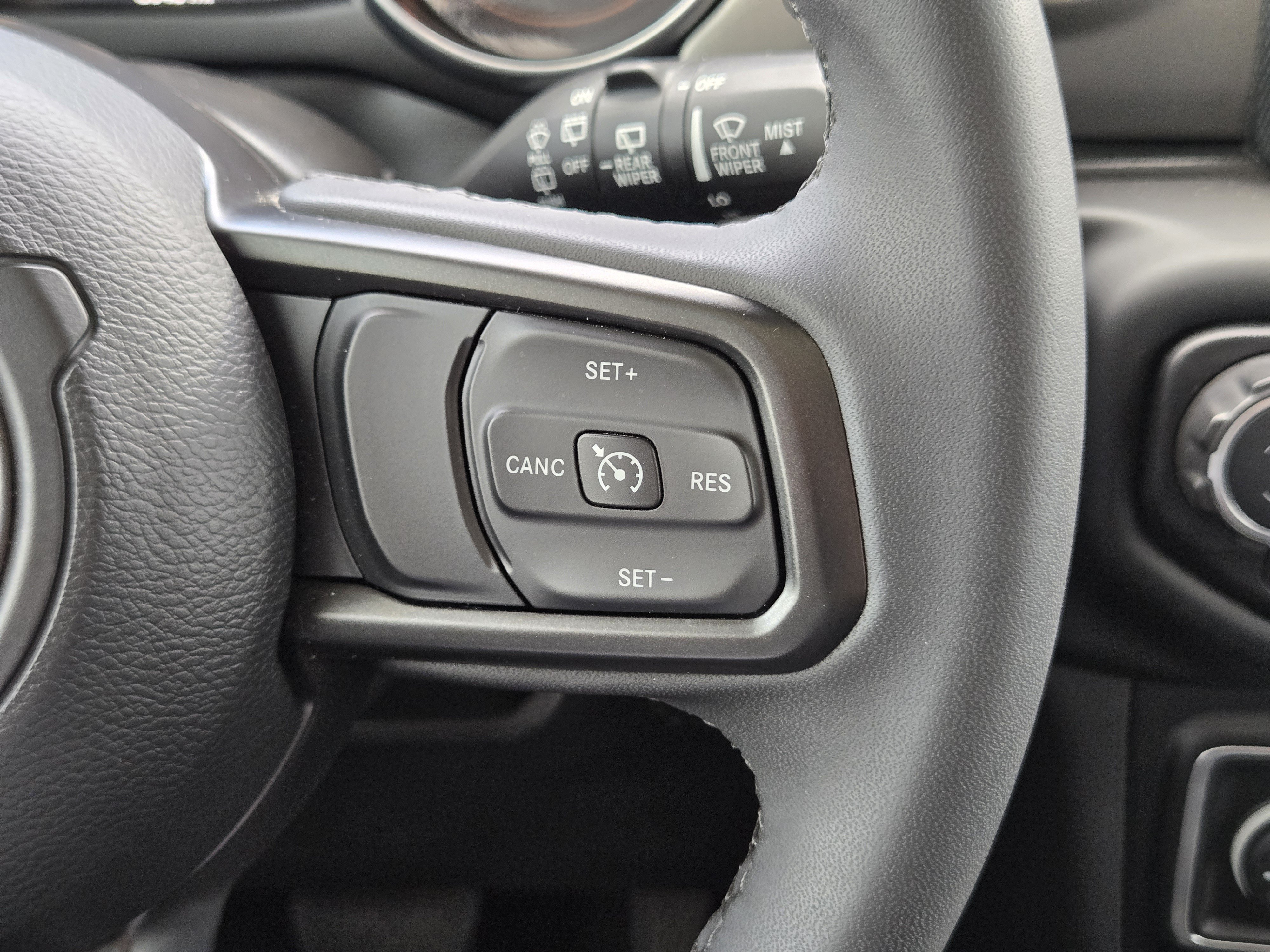 Used 2023 Sting-Gray Clearcoat Jeep Sport S image 27